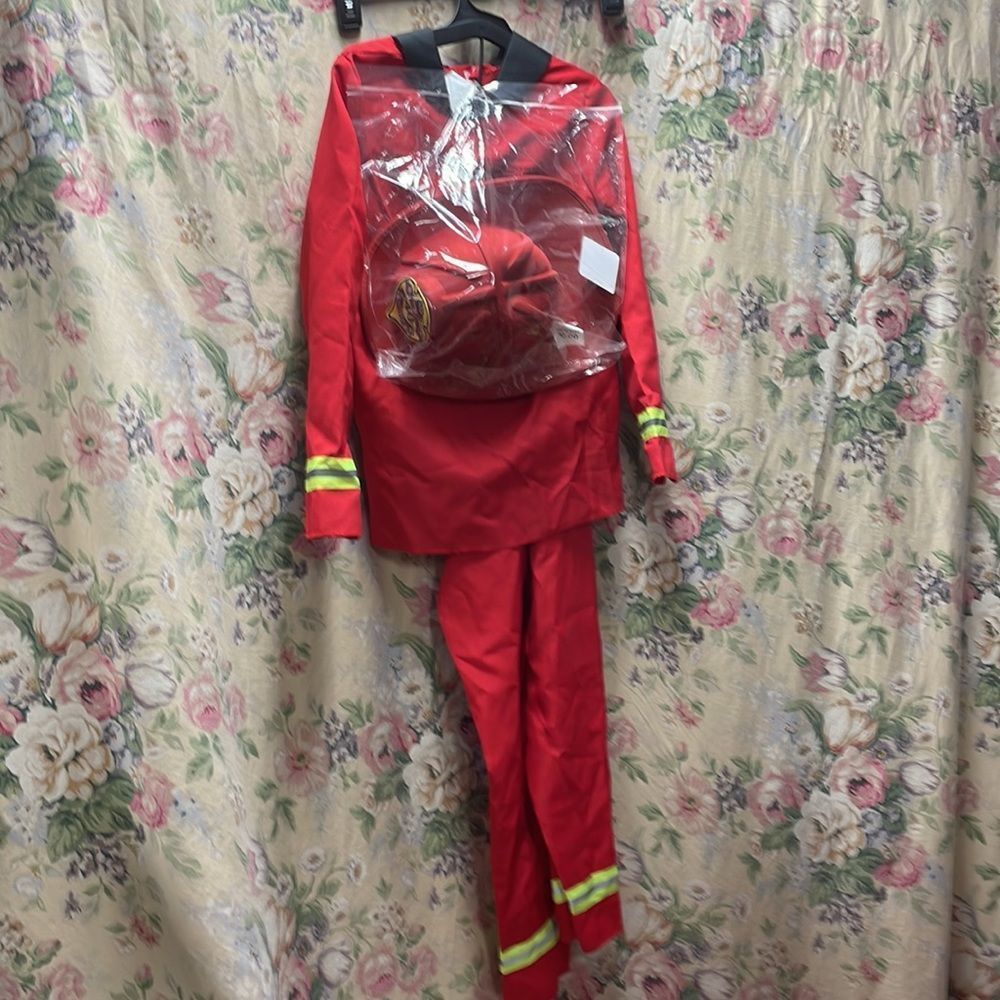 Fire Fighter dress up / Halloween costume